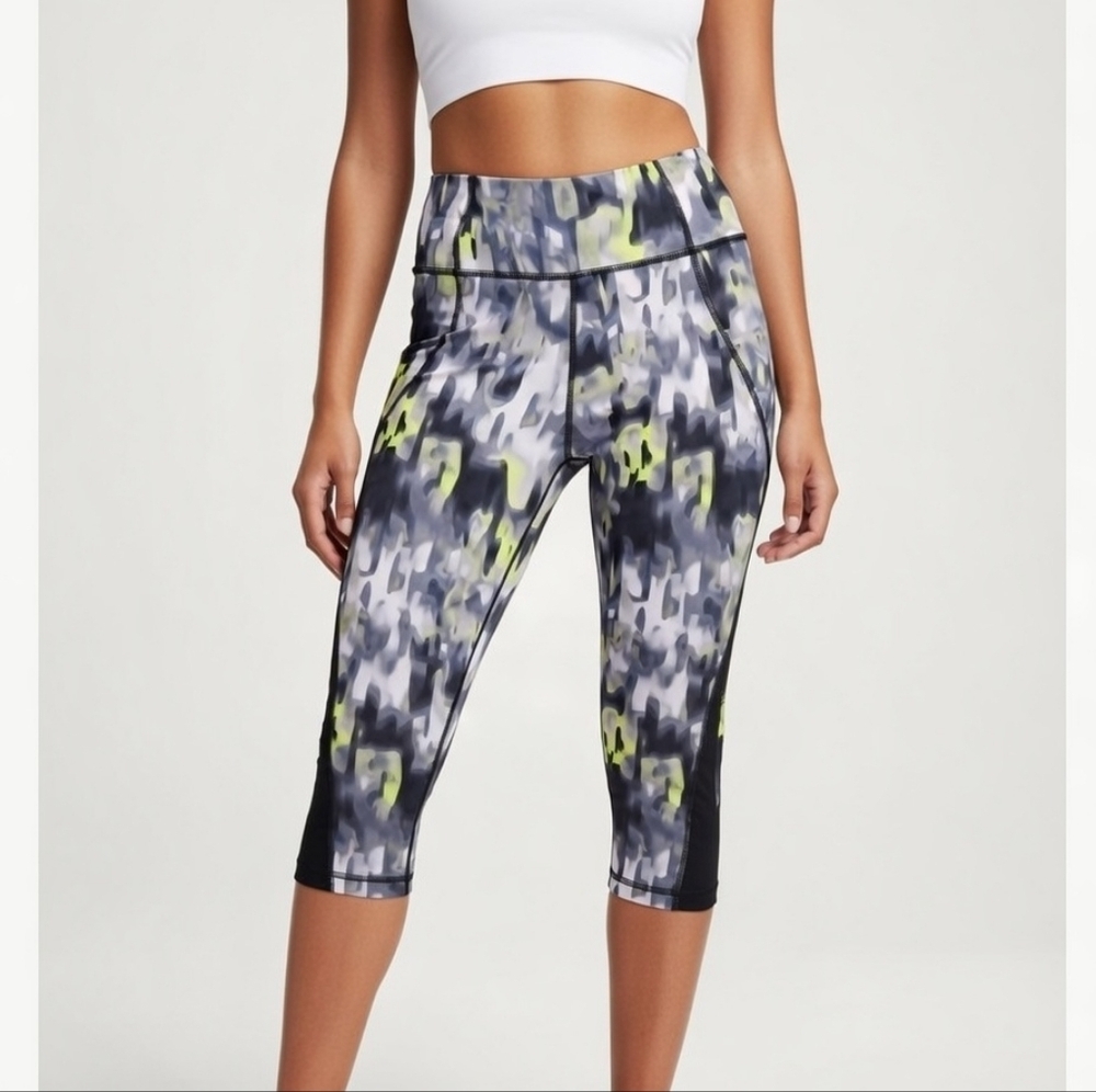 Zella Women's Abstract Print Cropped Leggings - Gray and Neon Yellow